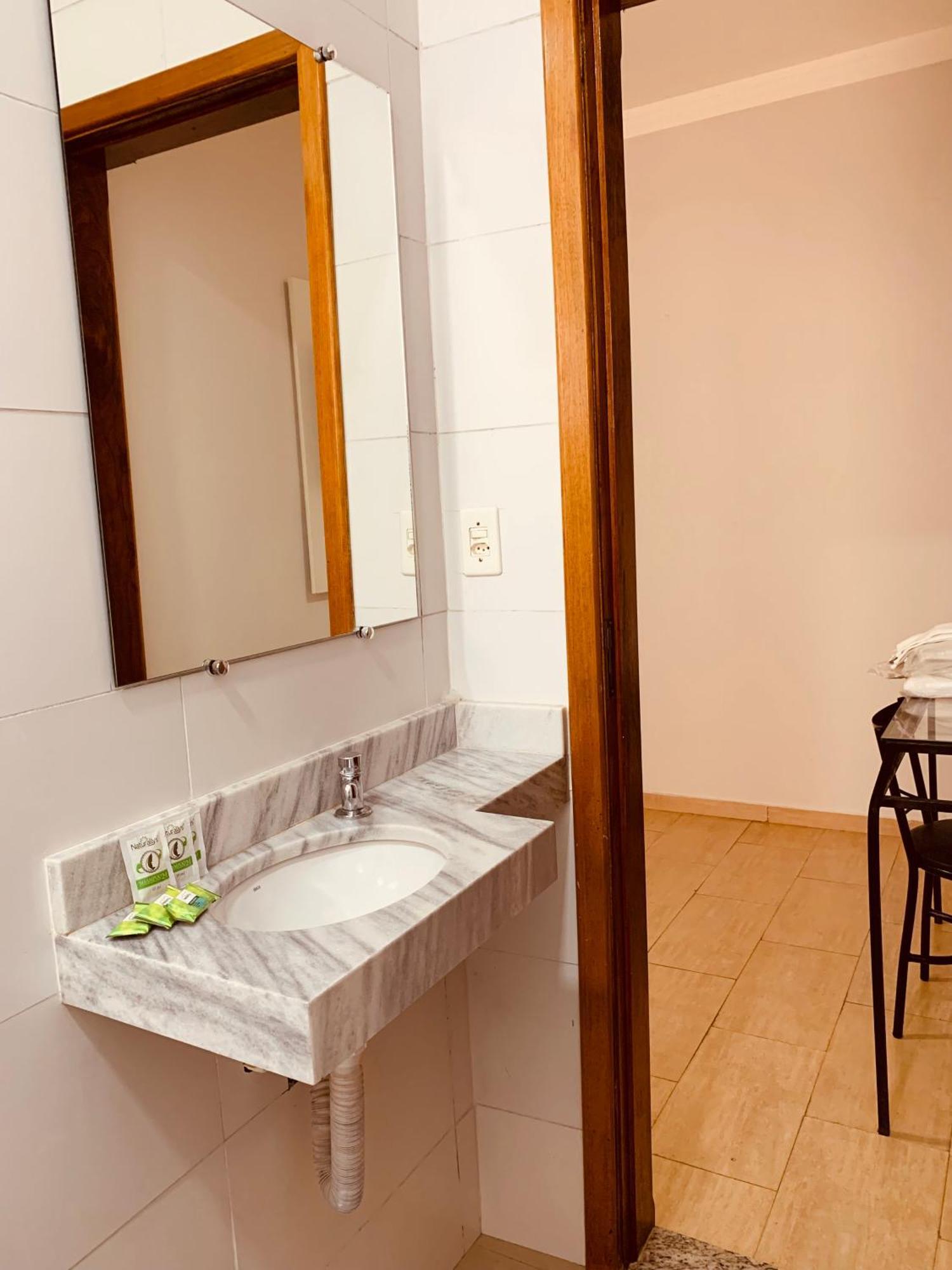 Hotel Belvedere Araras - Facil Acesso Hospital Sao Leopoldo E Faculdades Стая снимка